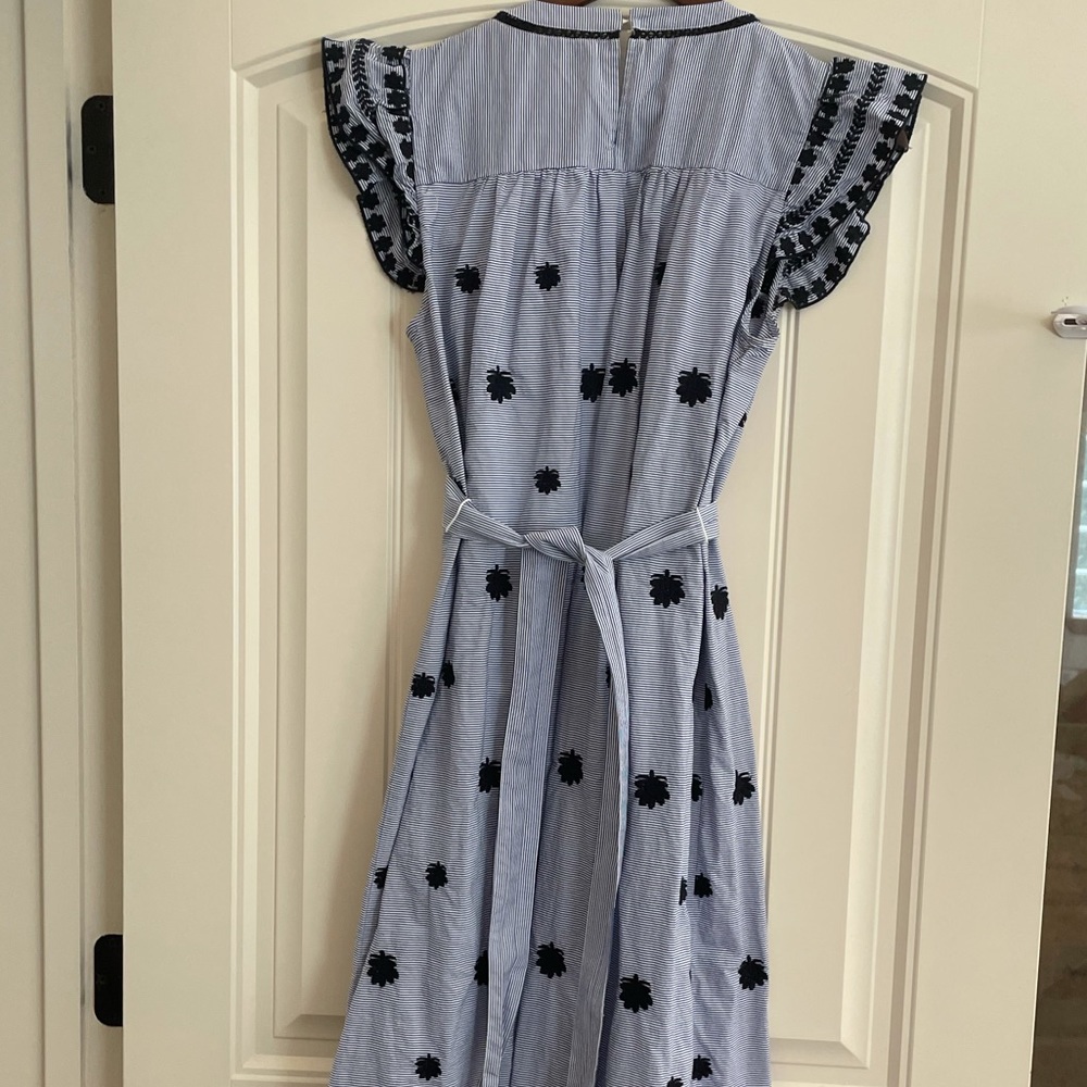 Zara eyelet flutter sleeve dress - Picture 3 of 4